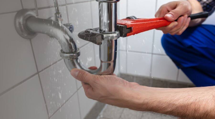 Expert burst pipe repair services in Gagetown, MI
